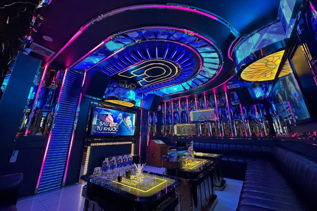 Karaoke nhà hàng hầm rượu Mia